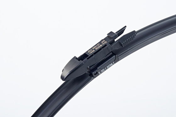 柔軟性 18 インチ シリコンワイパーブレード 調整可能な シリコンバックワイパーブレード