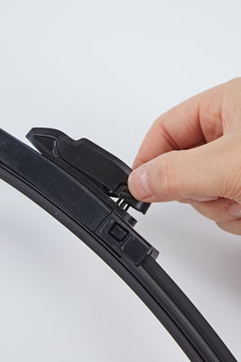 耐久性があり,低騒音で,ビームカーワイパーブレードで最適な拭き取りを達成する